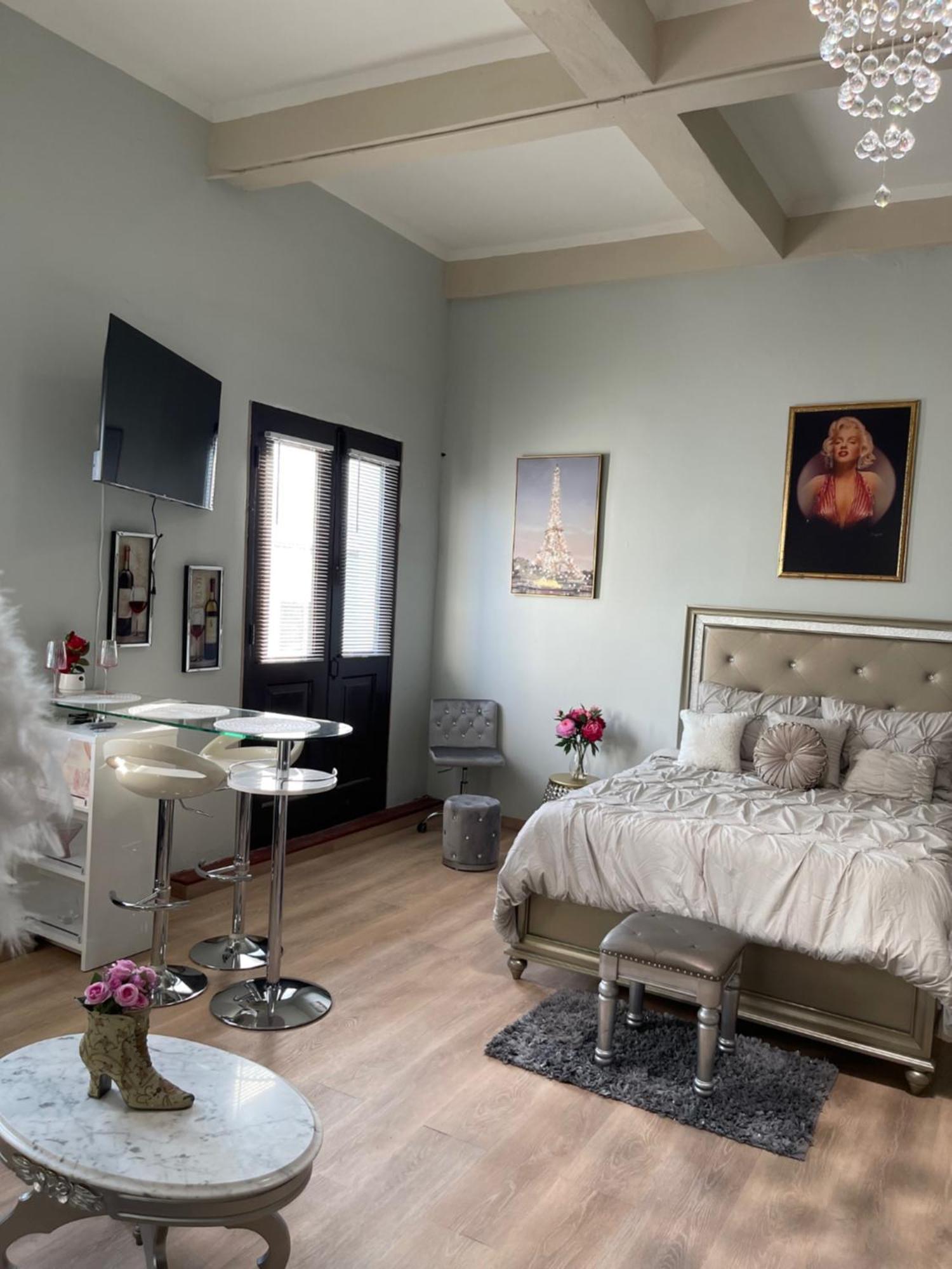 The Balconies Studio, The Marilyn Suite & The Crystal Apartment At Casa Of Essence In Old Σαν Χουάν Εξωτερικό φωτογραφία